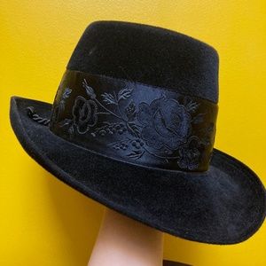 Vintage Original-Lanz Salzburg-Wien Velvet Austrian Hat